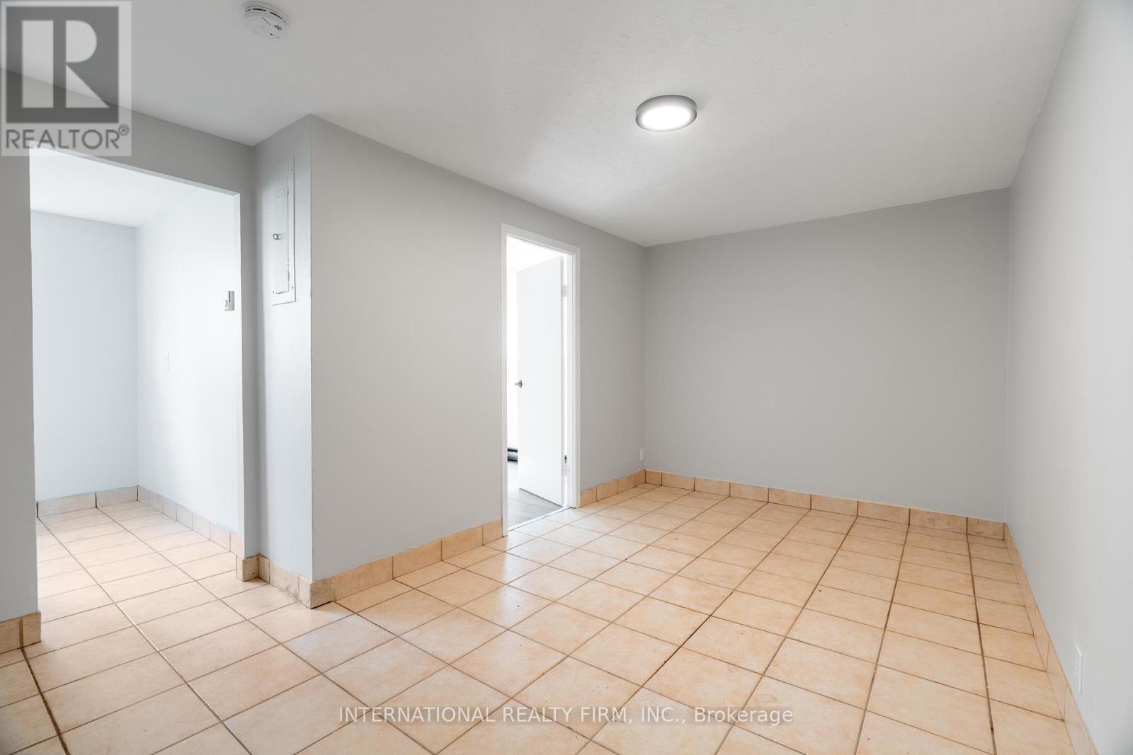 24 Brookside Street, London South, Ontario  N5Z 3J3 - Photo 3 - X12454270