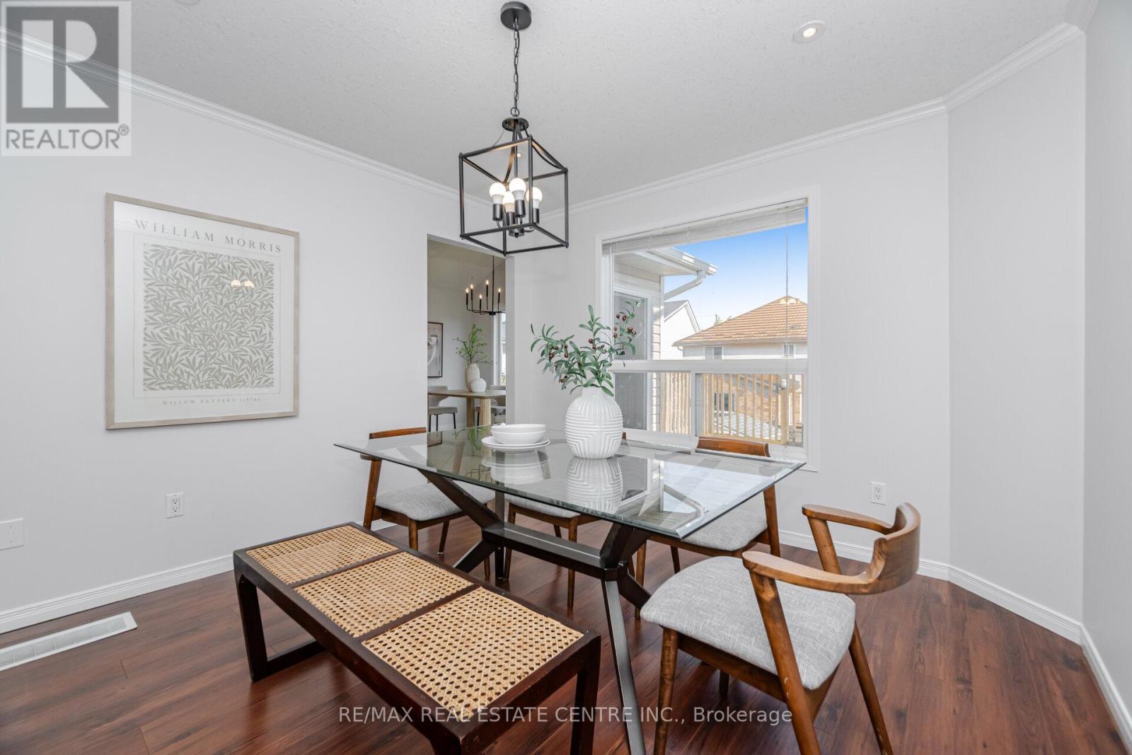 127 Silurian Drive, Guelph, Ontario  N1E 7G2 - Photo 12 - X12454272
