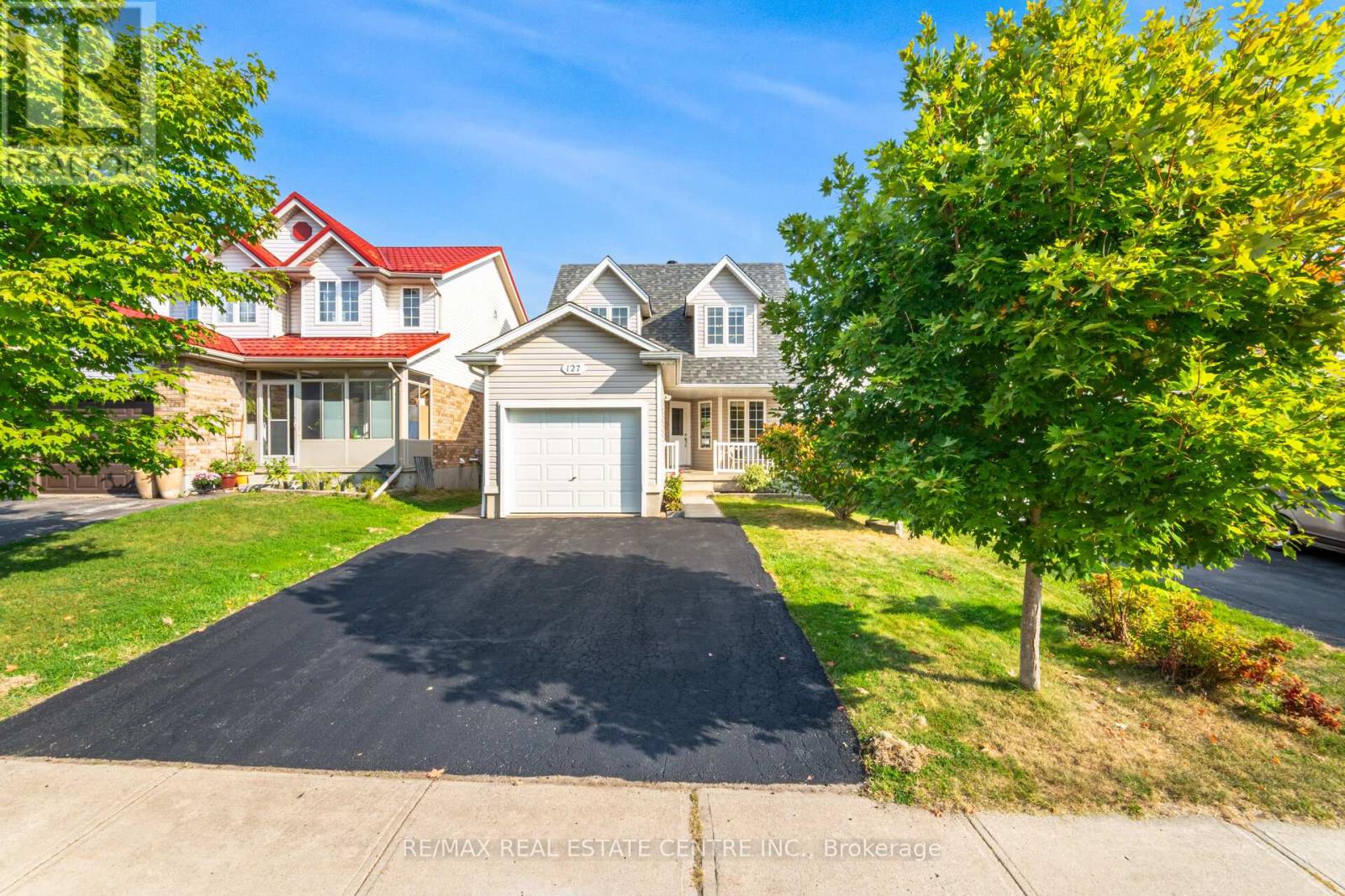 127 Silurian Drive, Guelph, Ontario  N1E 7G2 - Photo 2 - X12454272