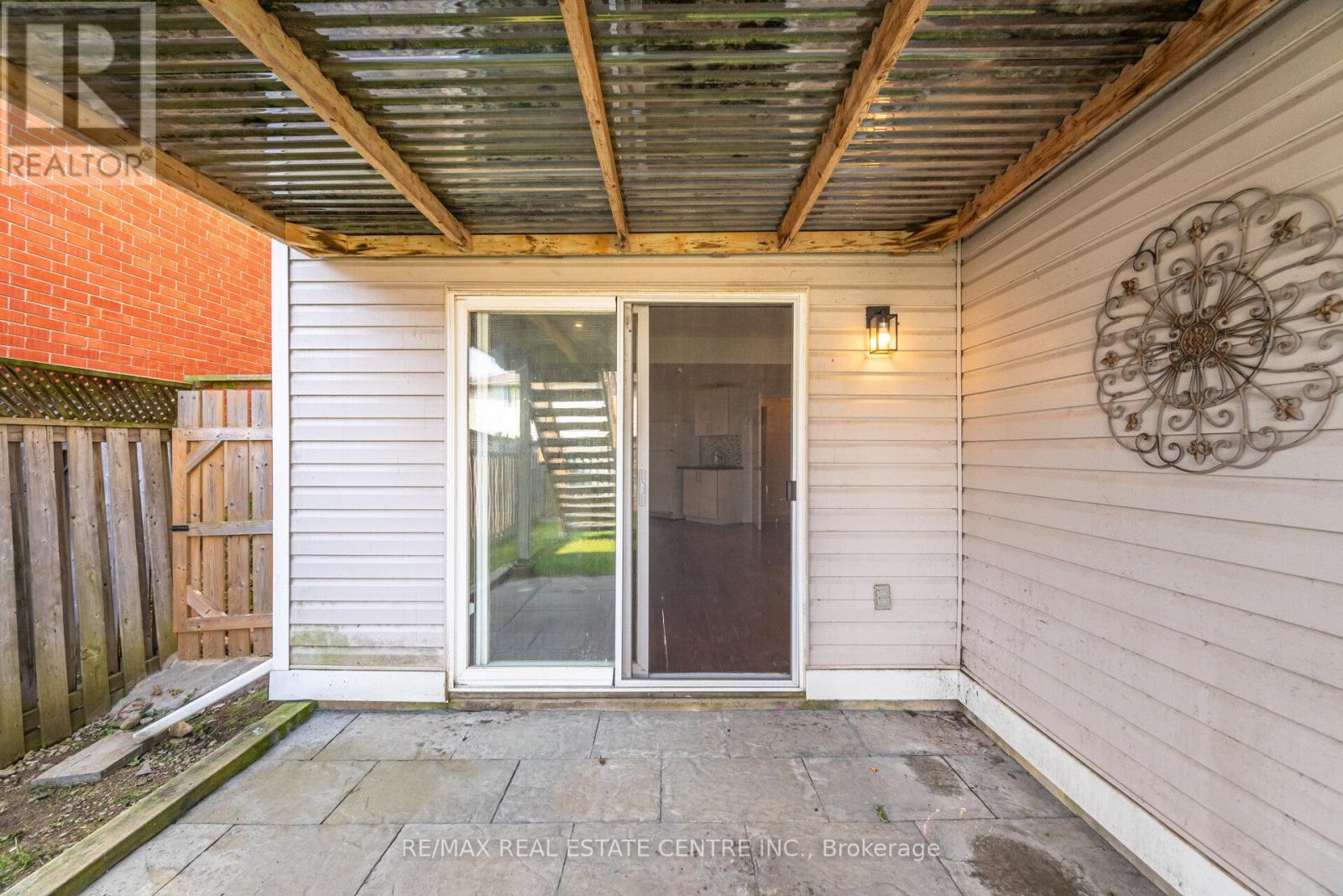 127 Silurian Drive, Guelph, Ontario  N1E 7G2 - Photo 42 - X12454272