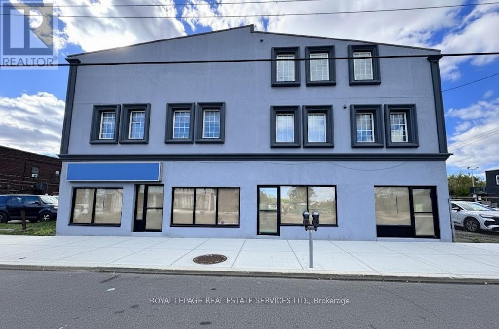 1070 BARTON STREET E, Hamilton, Ontario