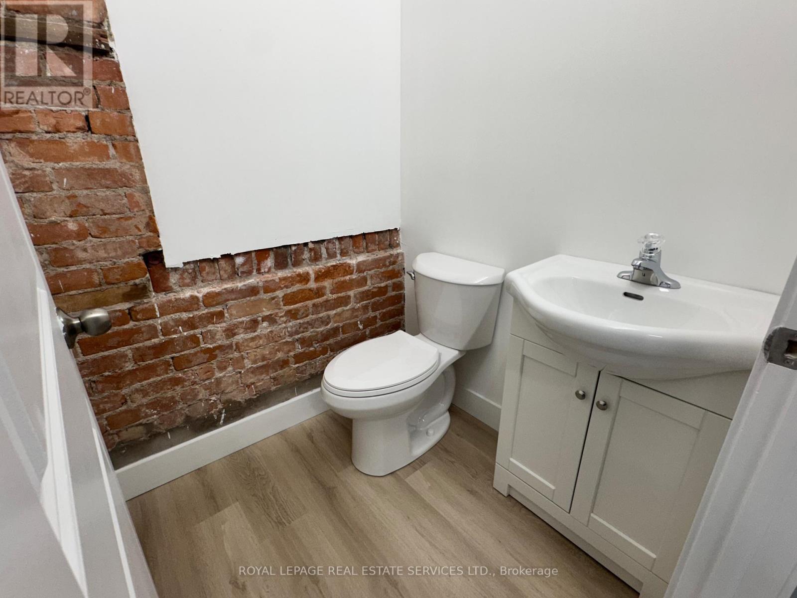 1072 Barton Street E, Hamilton, Ontario  L8L 3E6 - Photo 8 - X12454307