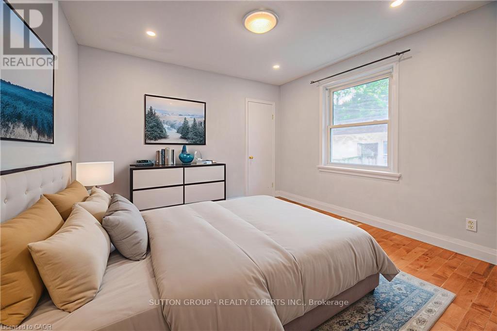 Upper - 169 Bruce Street, Kitchener, Ontario  N2B 1Z2 - Photo 12 - X12454330