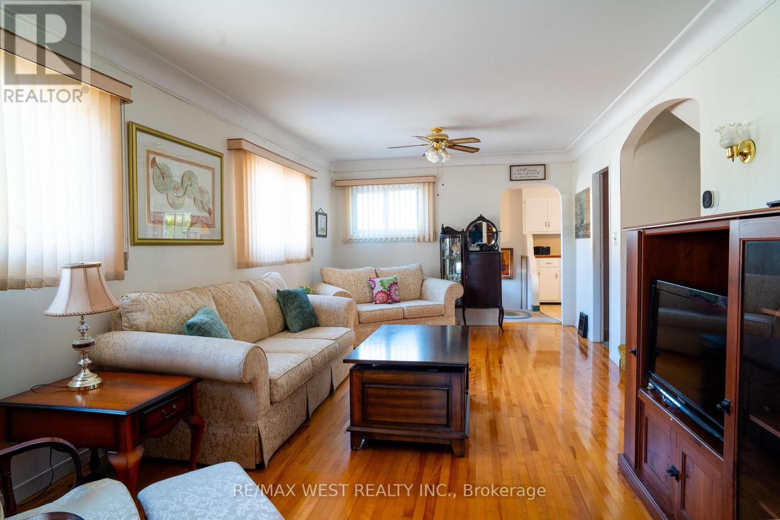596 O'brien Street, North Bay, Ontario  P1B 5W4 - Photo 3 - X12454331