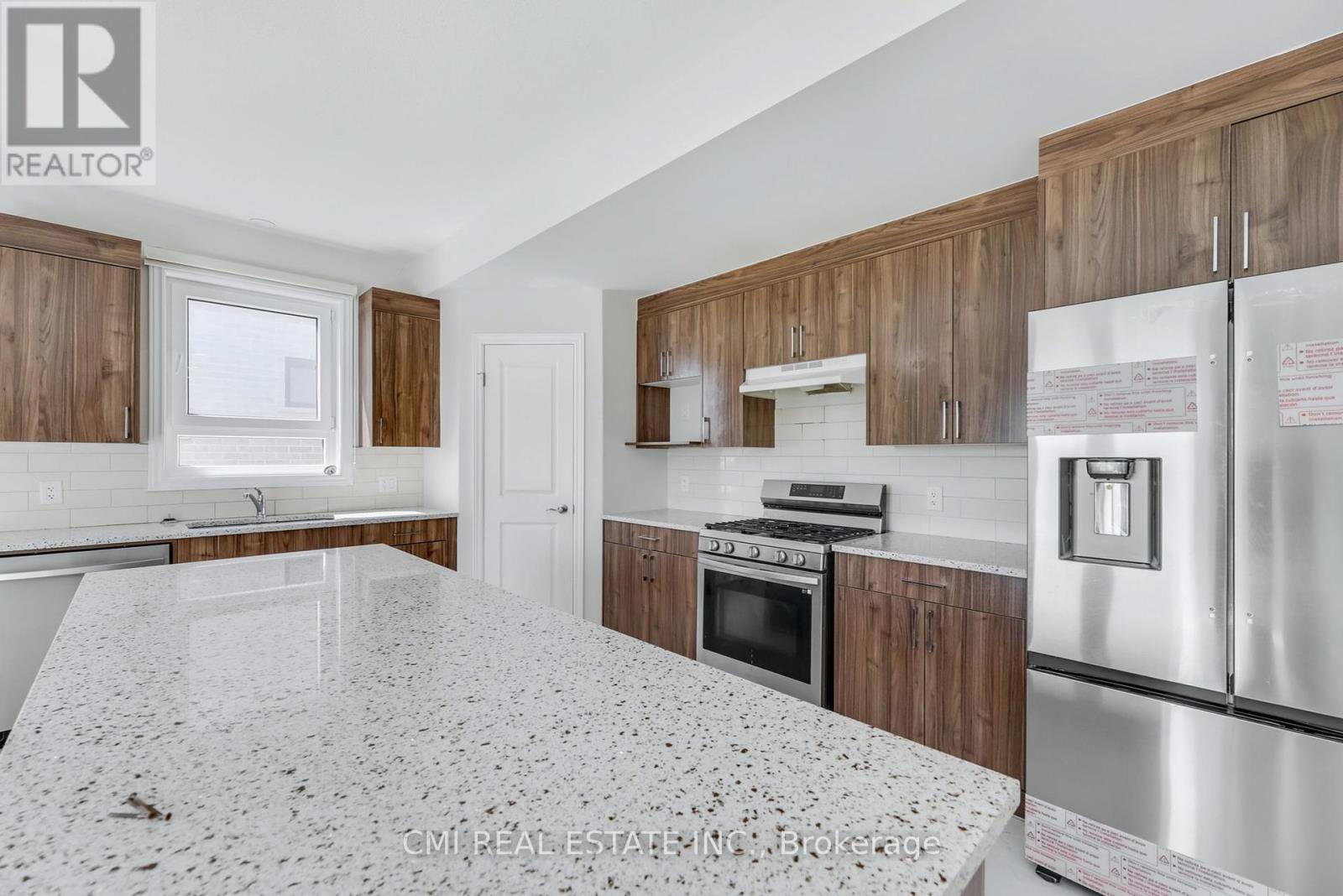 2355 Bakervilla Street, London South, Ontario  N6P 0H4 - Photo 15 - X12454346