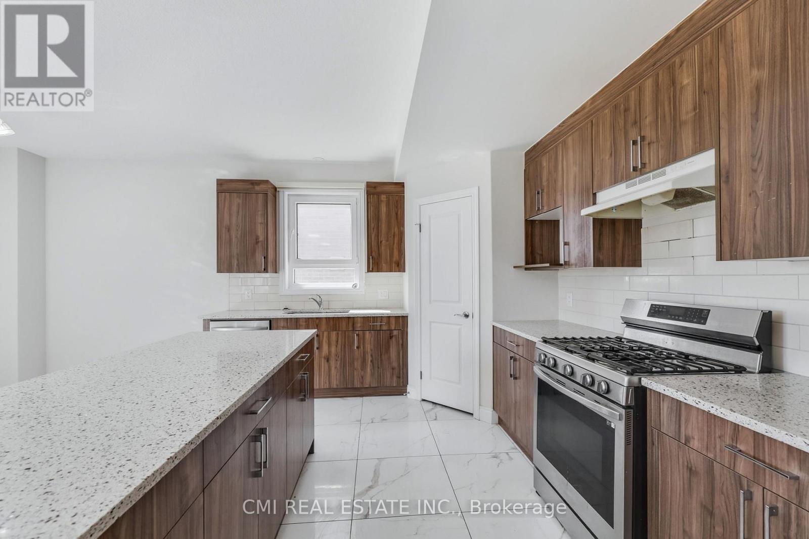 2355 Bakervilla Street, London South, Ontario  N6P 0H4 - Photo 16 - X12454346