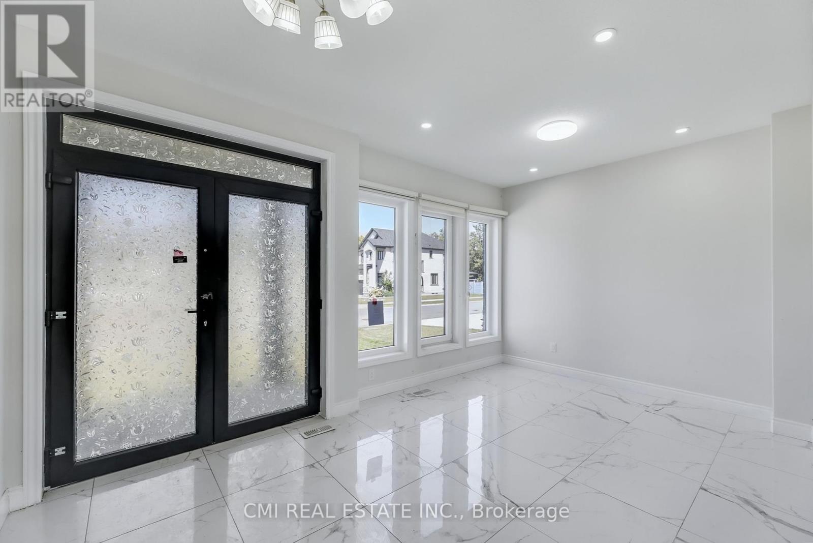 2355 Bakervilla Street, London South, Ontario  N6P 0H4 - Photo 4 - X12454346