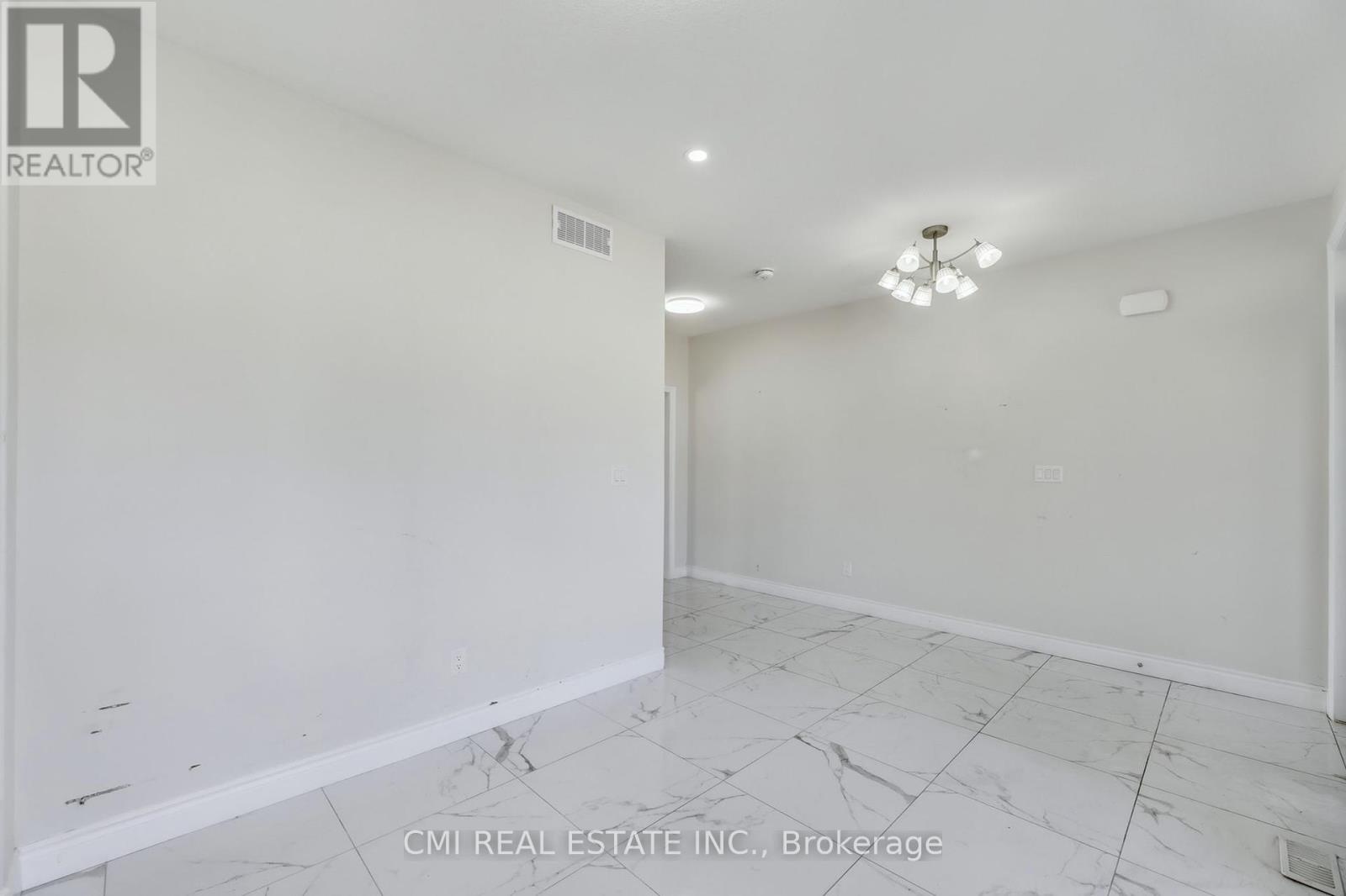 2355 Bakervilla Street, London South, Ontario  N6P 0H4 - Photo 5 - X12454346