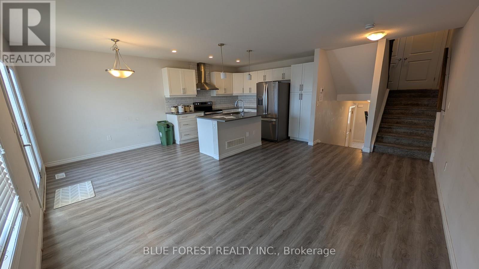 34 - 3400 Castle Rock Place, London South (South W), Ontario  N6L 0E4 - Photo 4 - X12356643