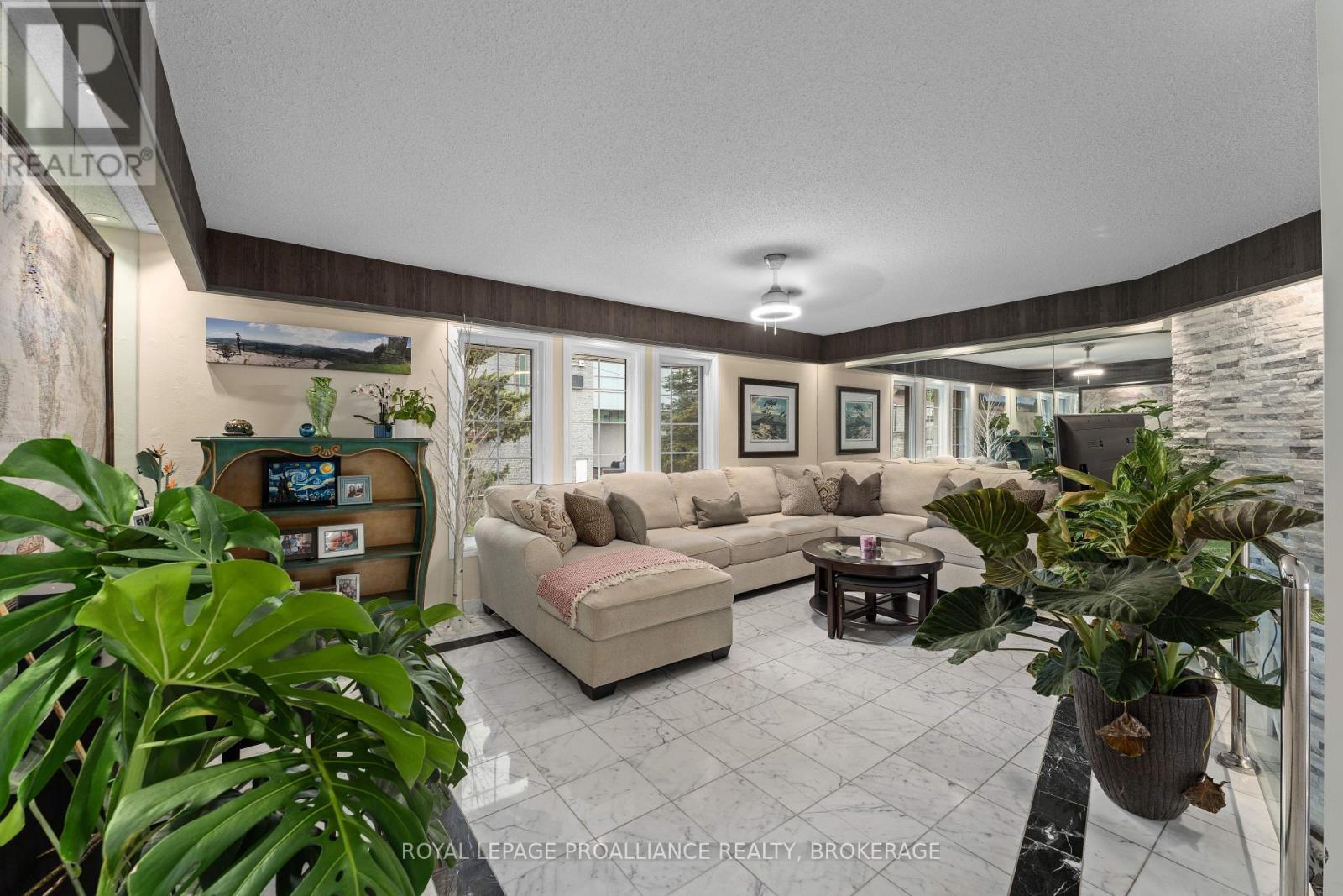 48 - 1 Place D'armes, Kingston, Ontario  K7K 6S2 - Photo 7 - X12454350