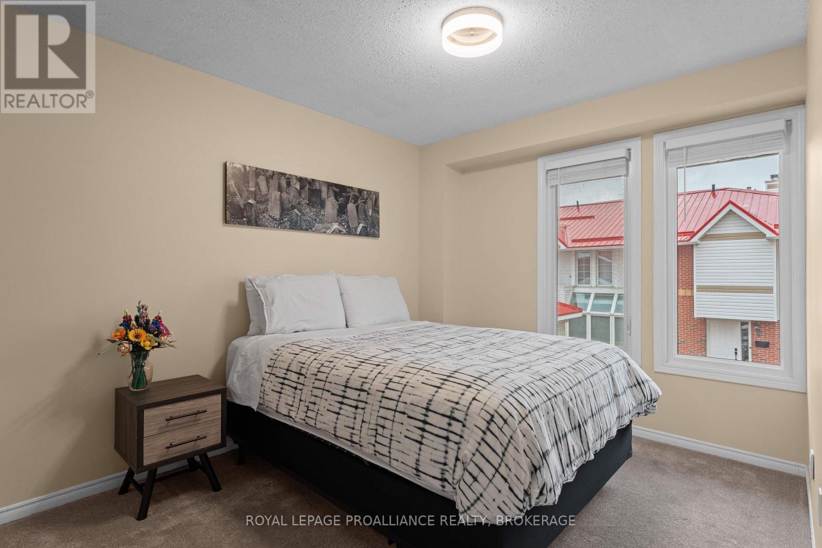 48 - 1 Place D'armes, Kingston, Ontario  K7K 6S2 - Photo 9 - X12454350
