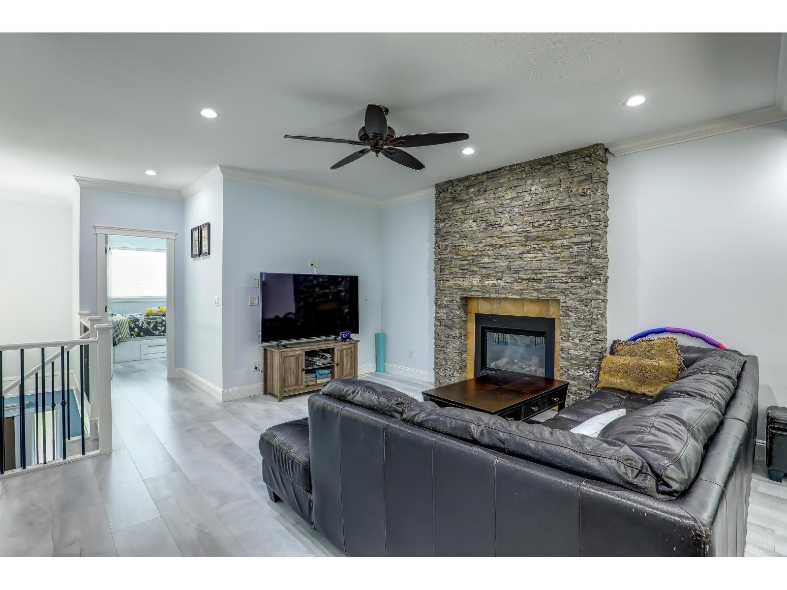 10301 155a Street, Surrey, British Columbia  V3R 4K4 - Photo 6 - R3057070