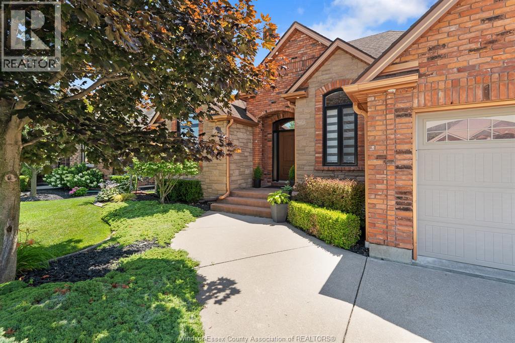 MLS# 25024529: 1049 WOODLAND, Lakeshore, Canada