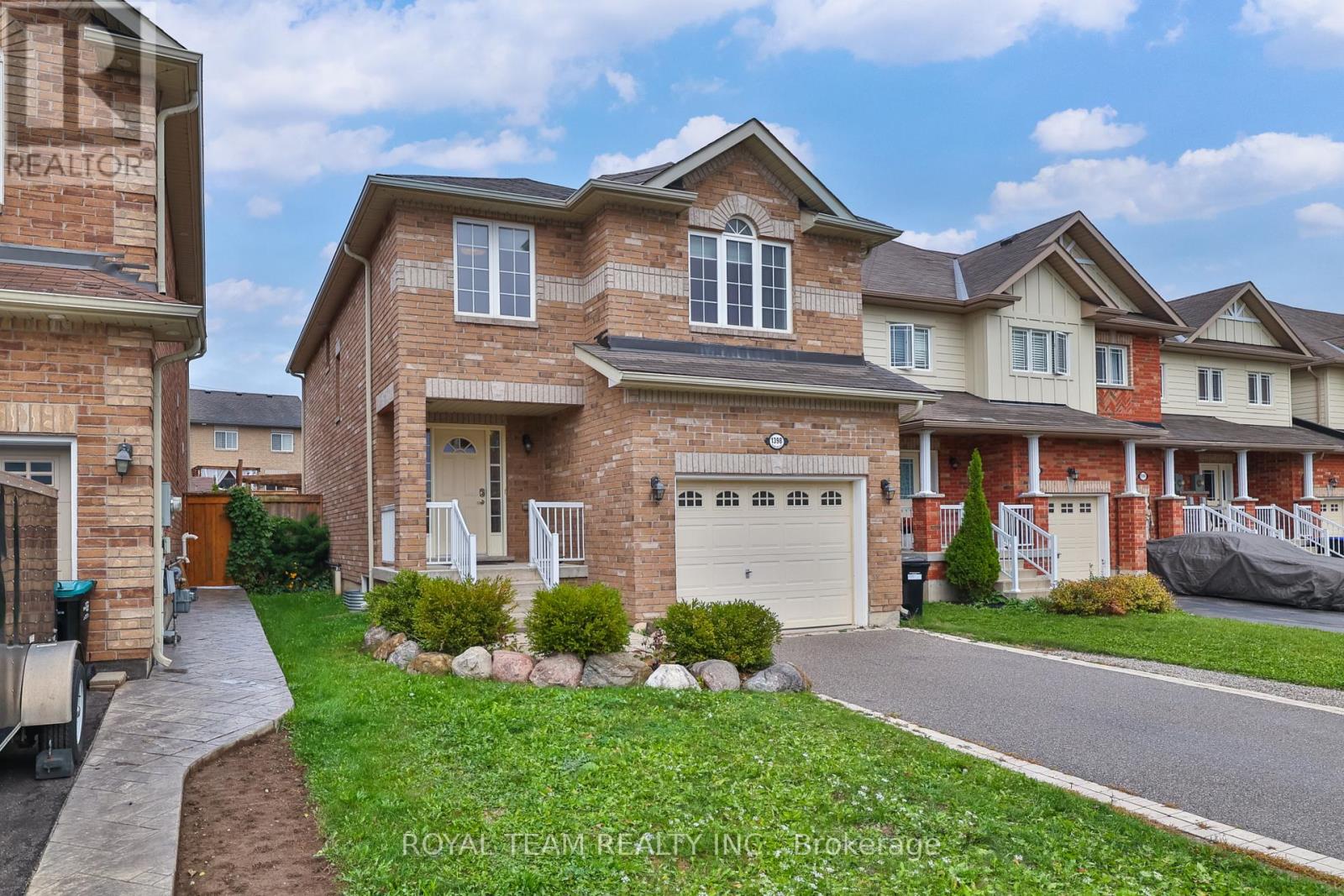 1398 Hunter Street, Innisfil, Ontario  L9S 0H4 - Photo 2 - N12434420