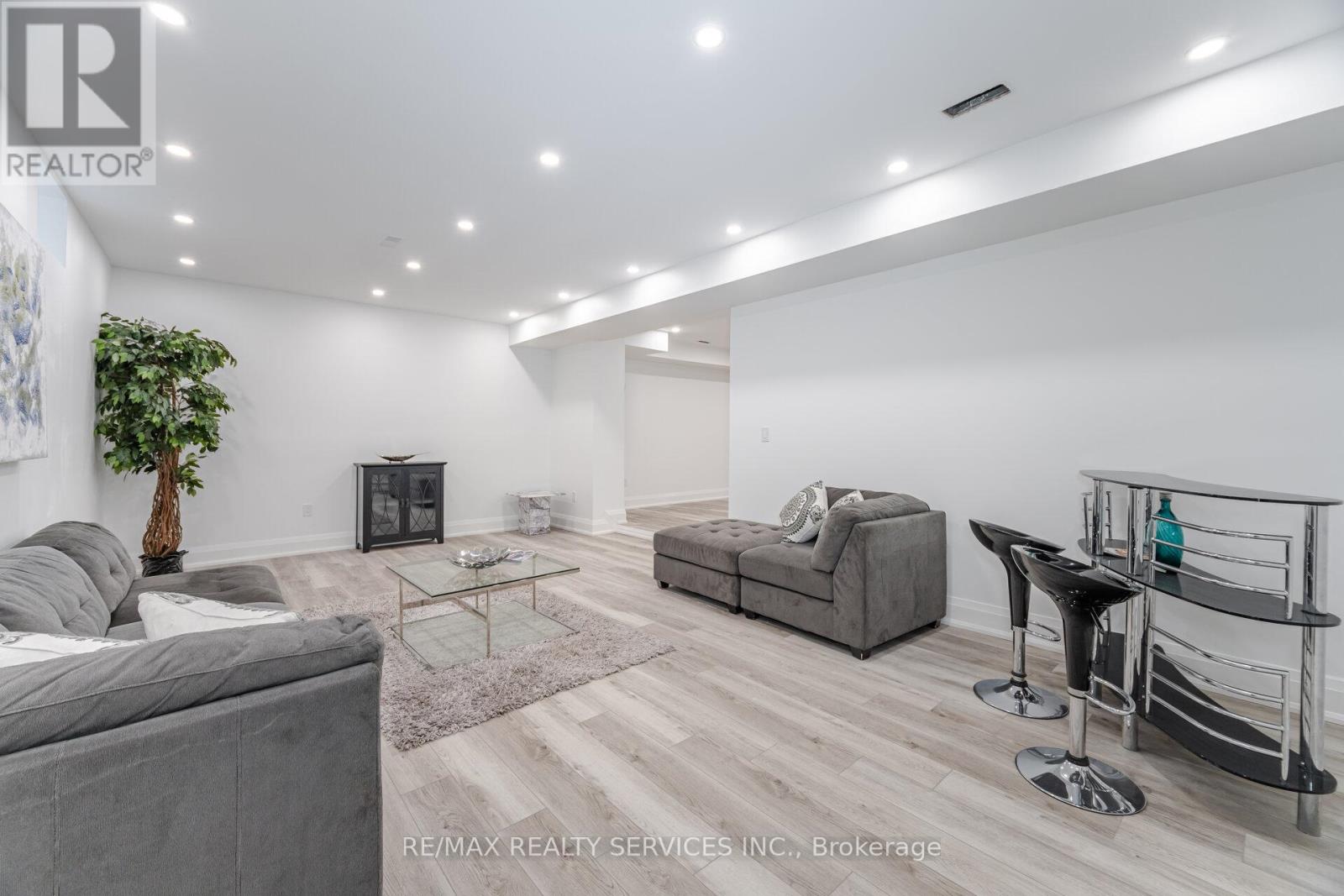3 Bonnyview Drive, Toronto, Ontario  M8Y 3G5 - Photo 48 - W12453897