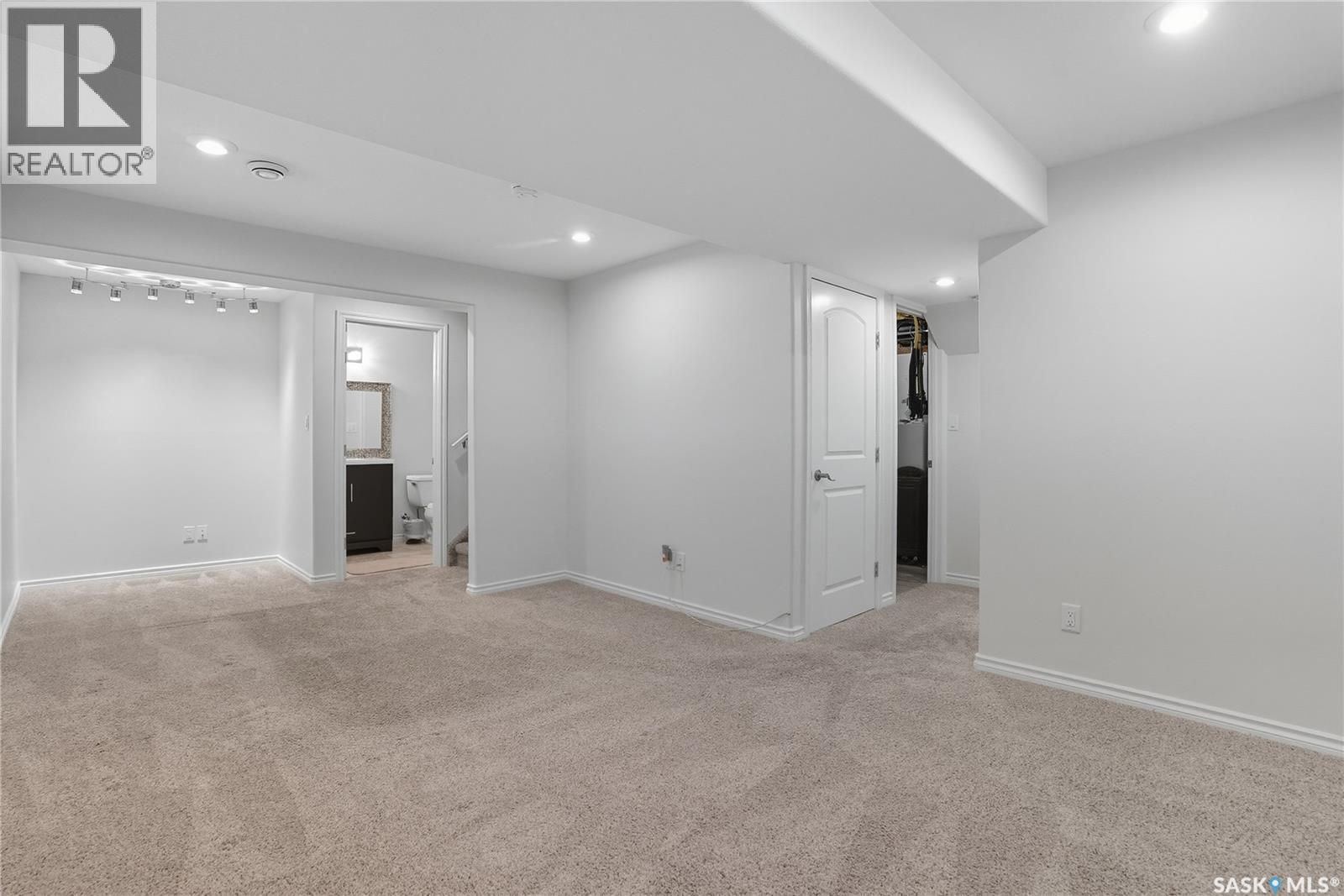 446 Lewin Way, Saskatoon, Saskatchewan  S7T 0T3 - Photo 33 - SK020521