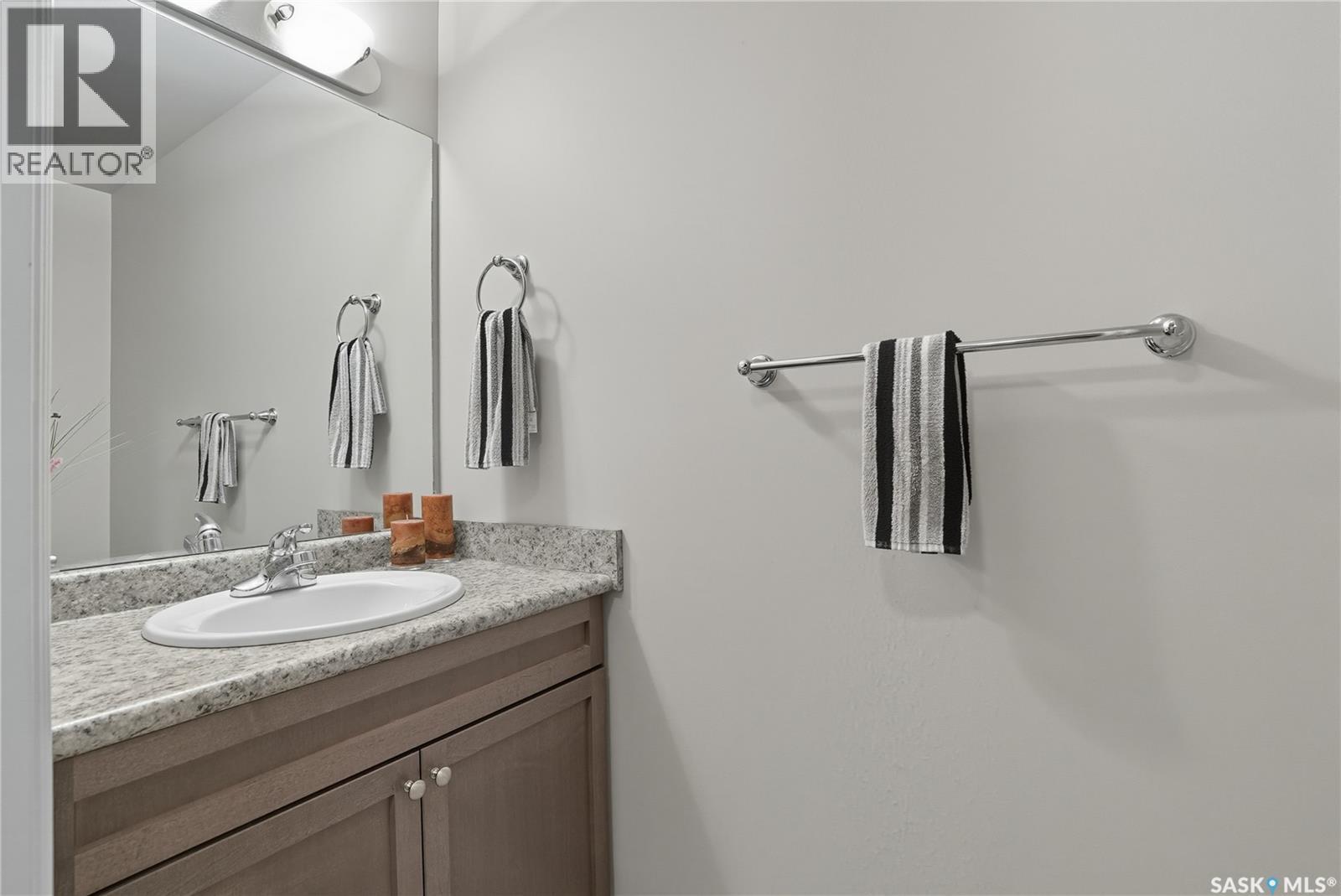 446 Lewin Way, Saskatoon, Saskatchewan  S7T 0T3 - Photo 6 - SK020521