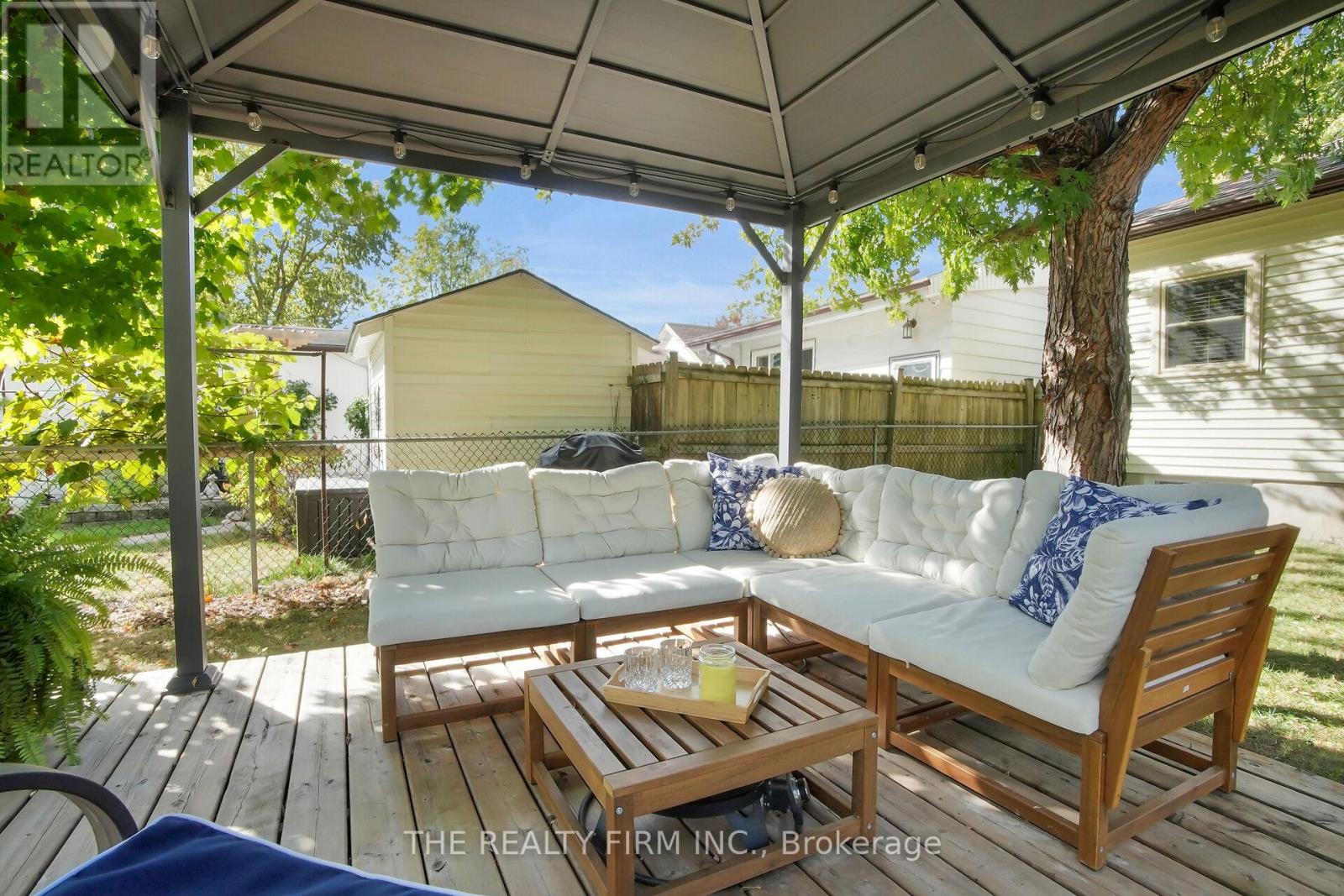317 Simcoe Street, London East (East K), Ontario  N6B 1J4 - Photo 35 - X12453869