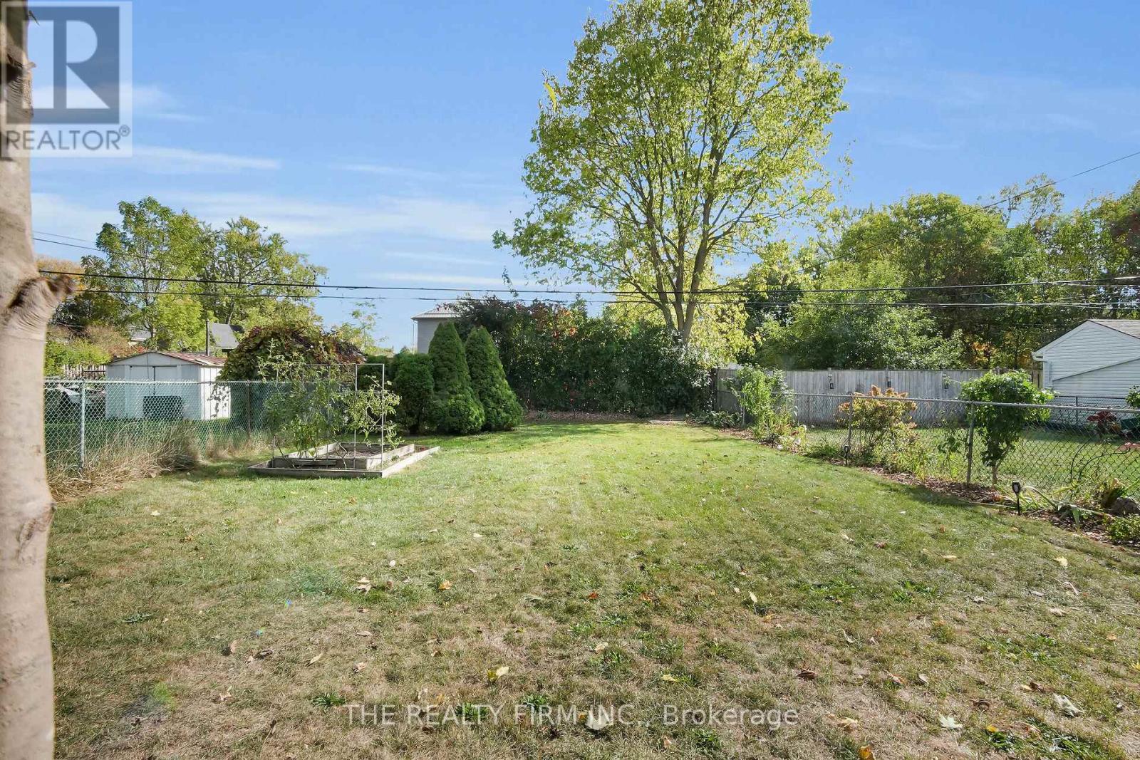 317 Simcoe Street, London East (East K), Ontario  N6B 1J4 - Photo 36 - X12453869