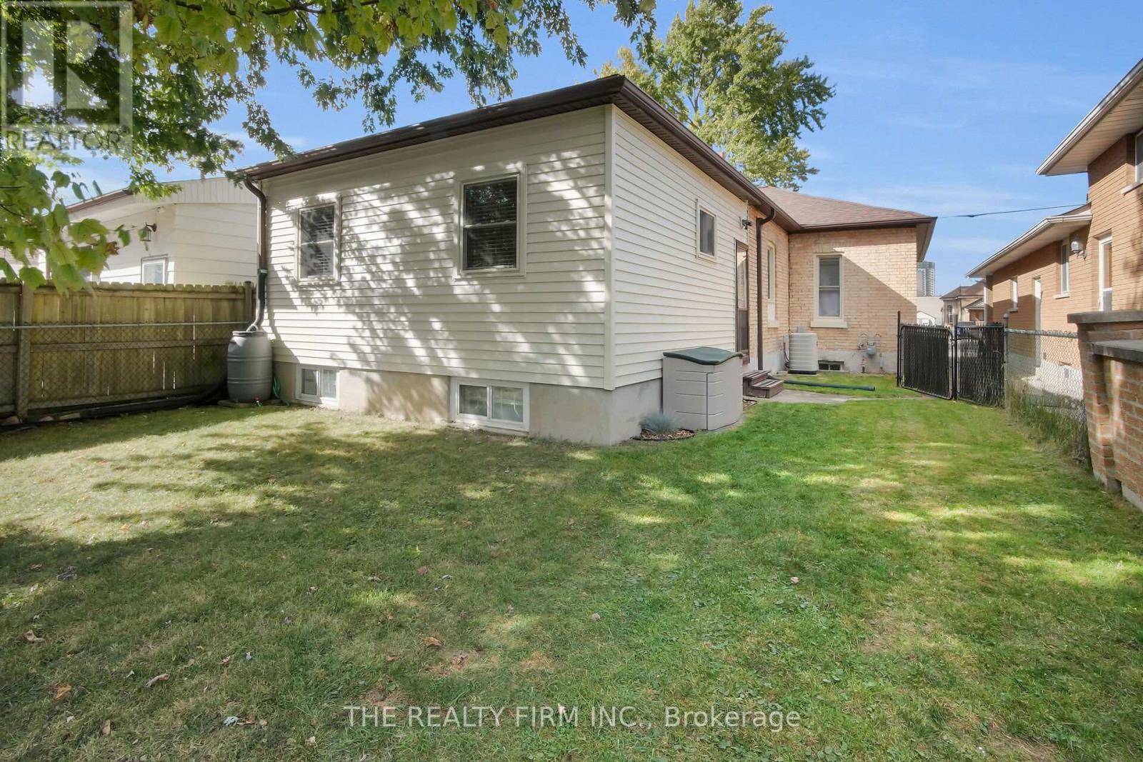 317 Simcoe Street, London East (East K), Ontario  N6B 1J4 - Photo 37 - X12453869