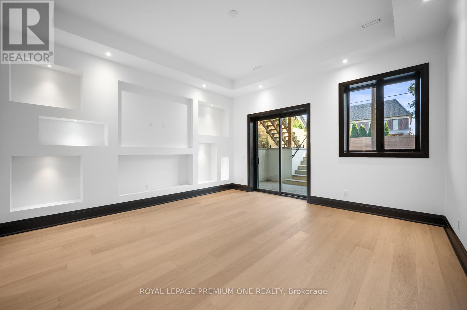 683 Glencairn Avenue, Toronto, Ontario  M6B 1Z8 - Photo 22 - C12454403