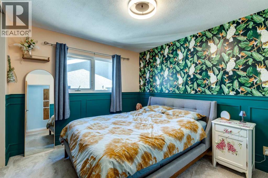 114 Hallbrook Drive Sw, Calgary, Alberta  T2V 3H6 - Photo 14 - A2263456
