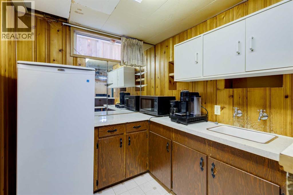 114 Hallbrook Drive Sw, Calgary, Alberta  T2V 3H6 - Photo 23 - A2263456