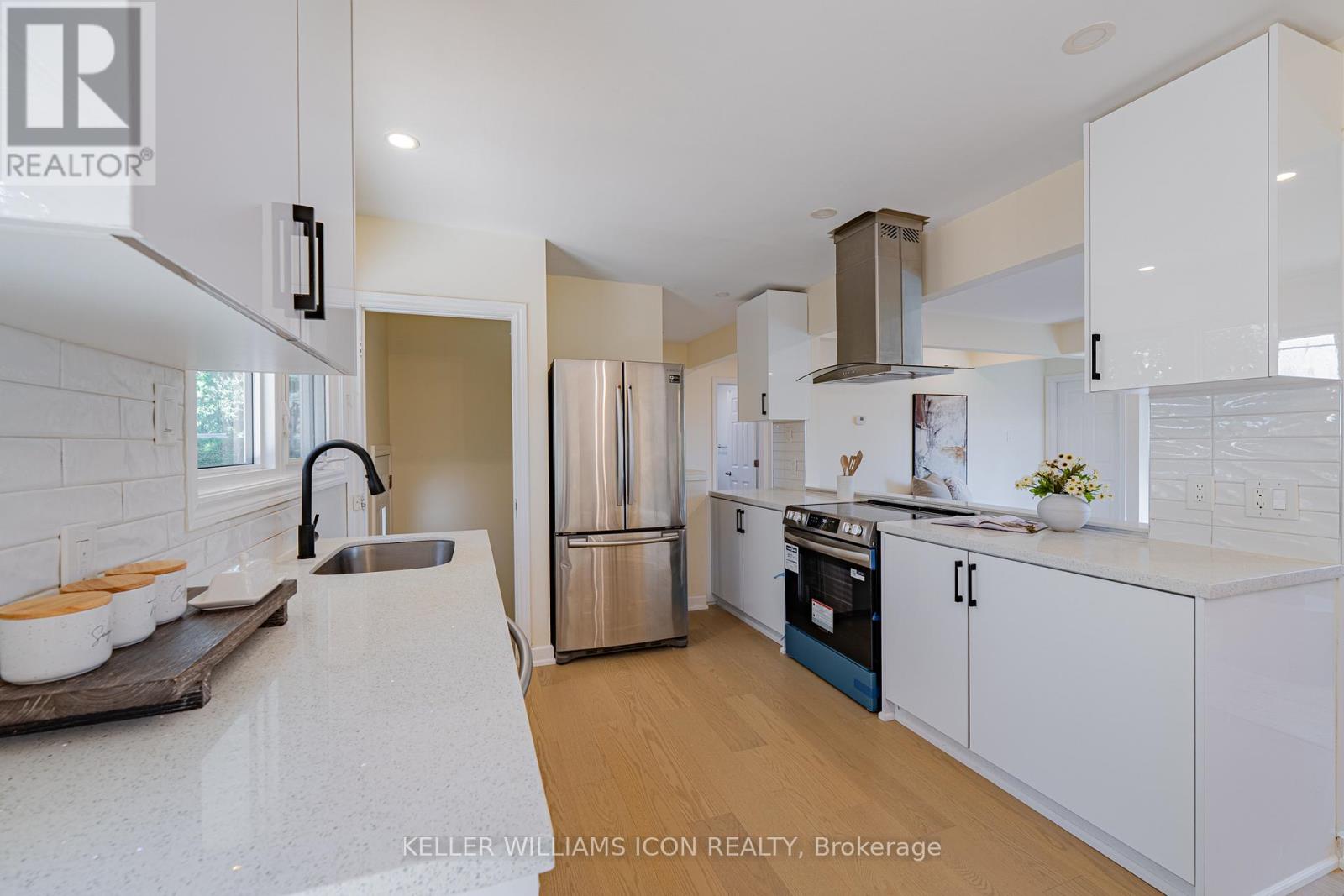 1666 Fisher Avenue, Ottawa, Ontario  K2C 1X7 - Photo 17 - X12452038