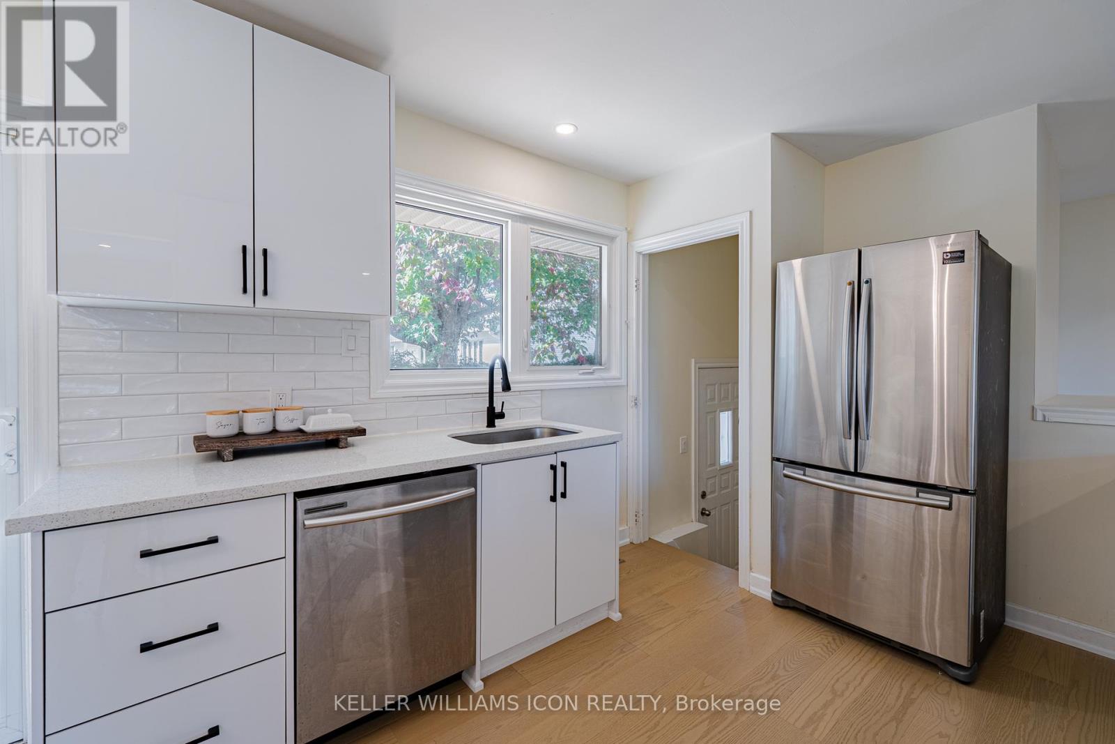 1666 Fisher Avenue, Ottawa, Ontario  K2C 1X7 - Photo 20 - X12452038