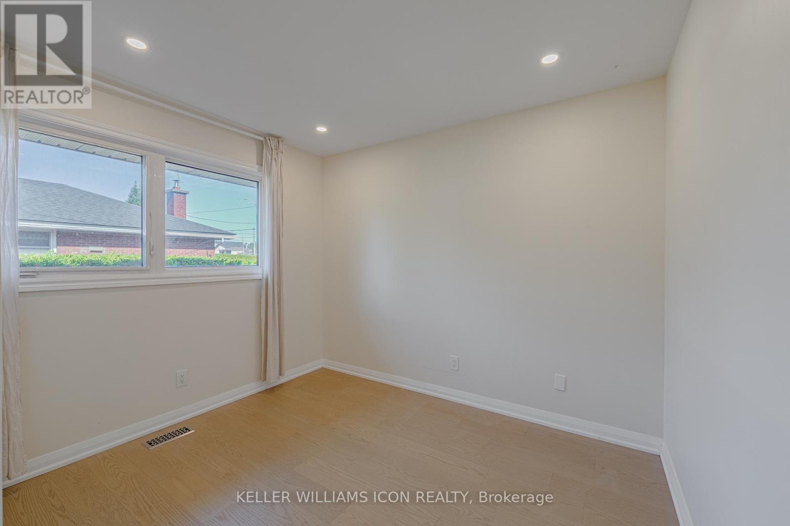 1666 Fisher Avenue, Ottawa, Ontario  K2C 1X7 - Photo 24 - X12452038