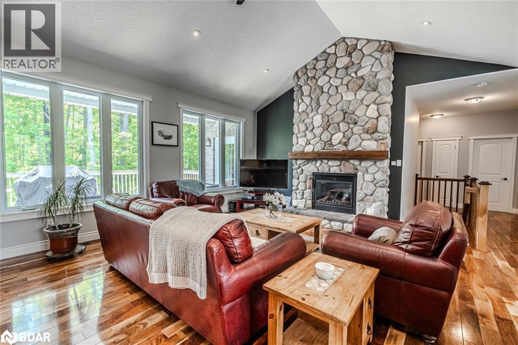 33 Springhome Road, Oro-Medonte, Ontario  L0L 1T0 - Photo 2 - 40775833