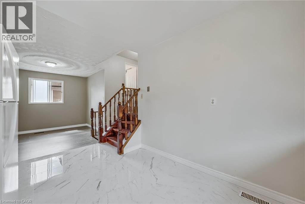 3 Envoy Boulevard, Stoney Creek, Ontario  L8G 4M1 - Photo 16 - 40777944