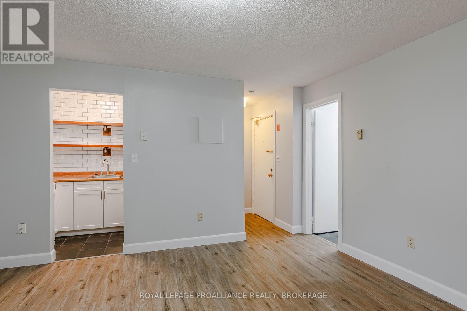101 - 845 Milford Drive, Kingston, Ontario  K7P 1A7 - Photo 5 - X12454472