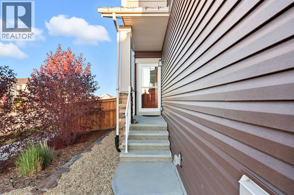 3 Emberside Garden, Cochrane, Alberta  T4C 2L8 - Photo 42 - A2258633