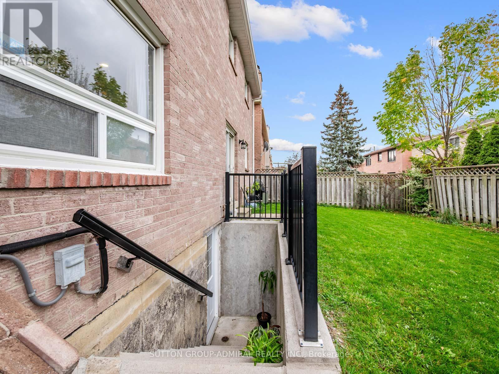 40 Brookmill Drive, Vaughan, Ontario  L4J 6K5 - Photo 45 - N12454382
