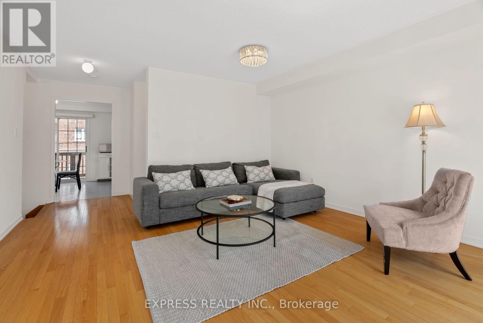 104 Prince Charles Way, Markham, Ontario  L6C 0B5 - Photo 11 - N12454412