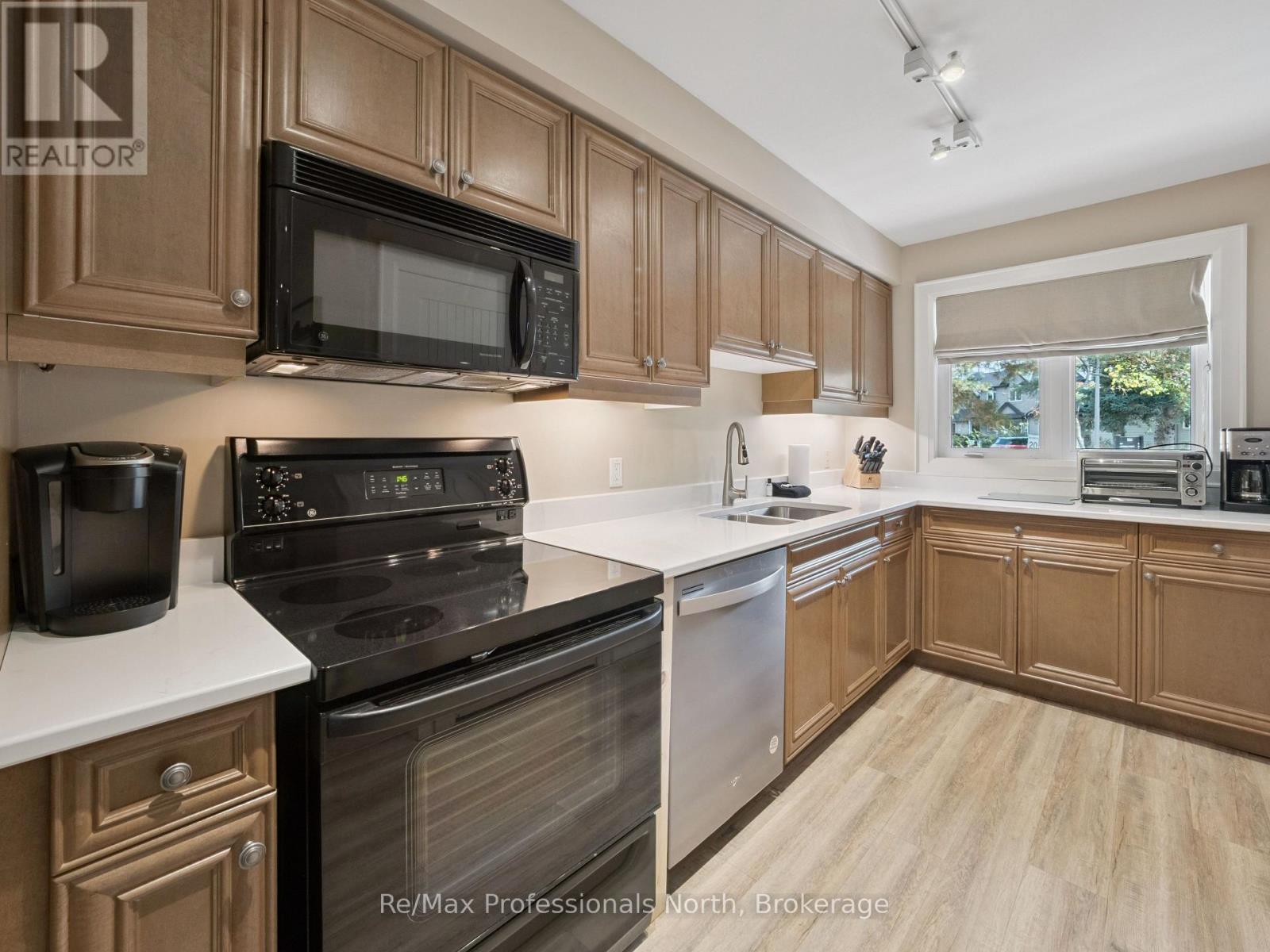 41r - 1209 Muskoka Beach Road, Gravenhurst, Ontario  P1P 1R1 - Photo 13 - X12454434