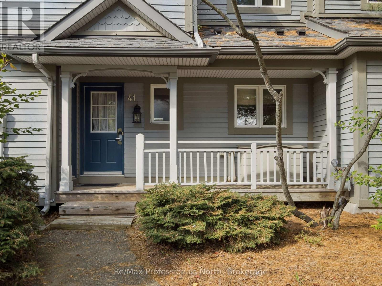 41r - 1209 Muskoka Beach Road, Gravenhurst, Ontario  P1P 1R1 - Photo 2 - X12454434