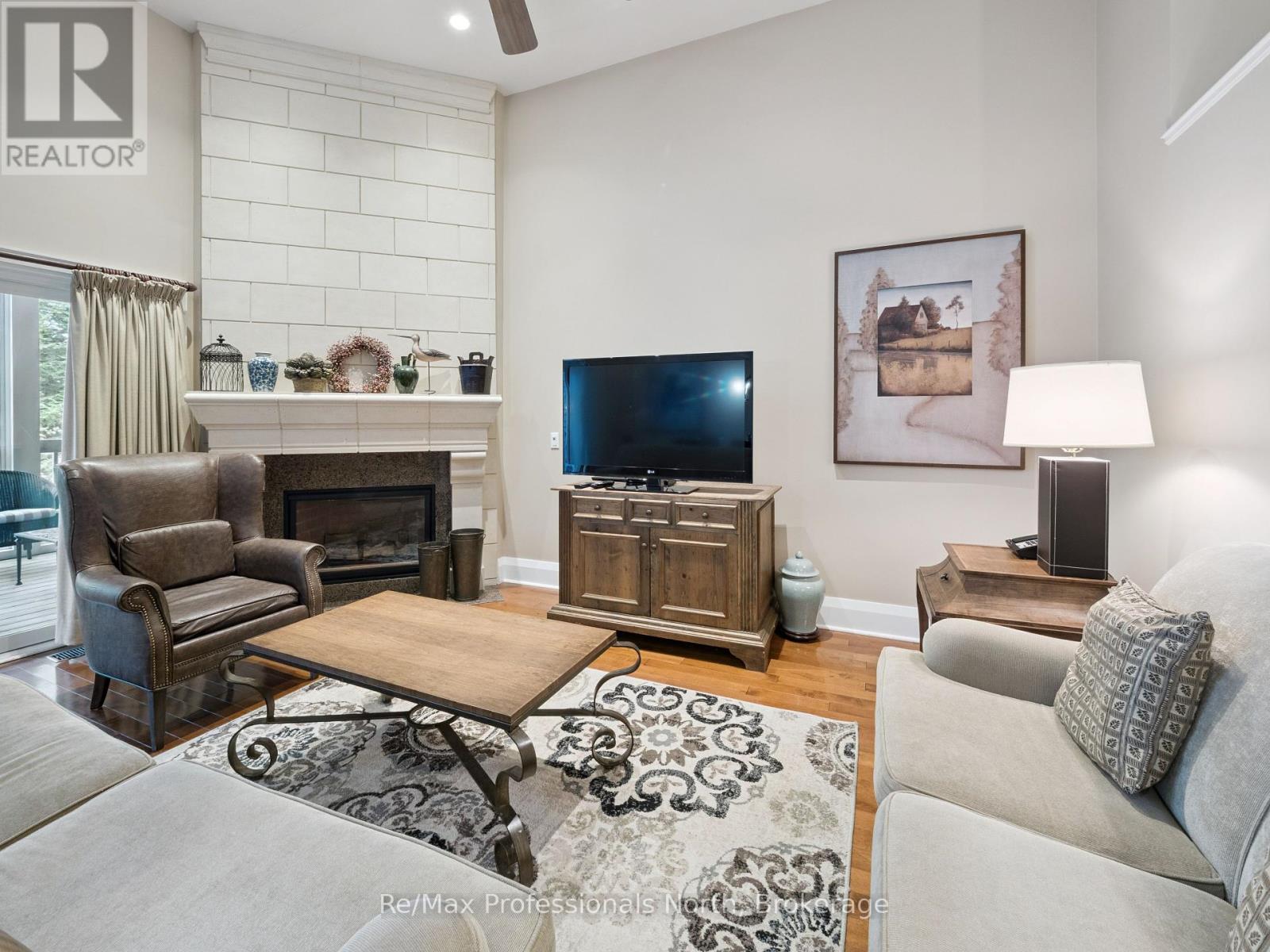 41r - 1209 Muskoka Beach Road, Gravenhurst, Ontario  P1P 1R1 - Photo 6 - X12454434