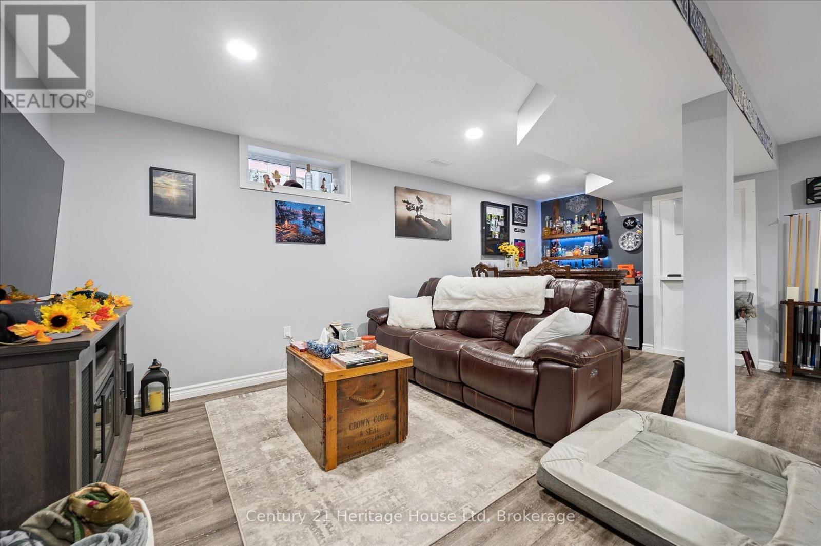 345 Stornoway Drive, Centre Wellington, Ontario  N1M 3K9 - Photo 29 - X12454438