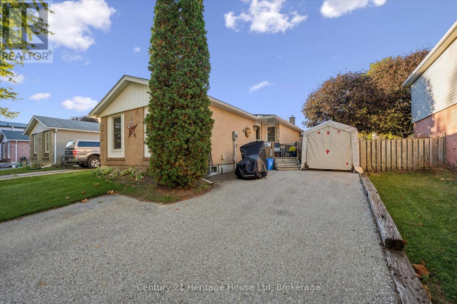 345 Stornoway Drive, Centre Wellington, Ontario  N1M 3K9 - Photo 4 - X12454438