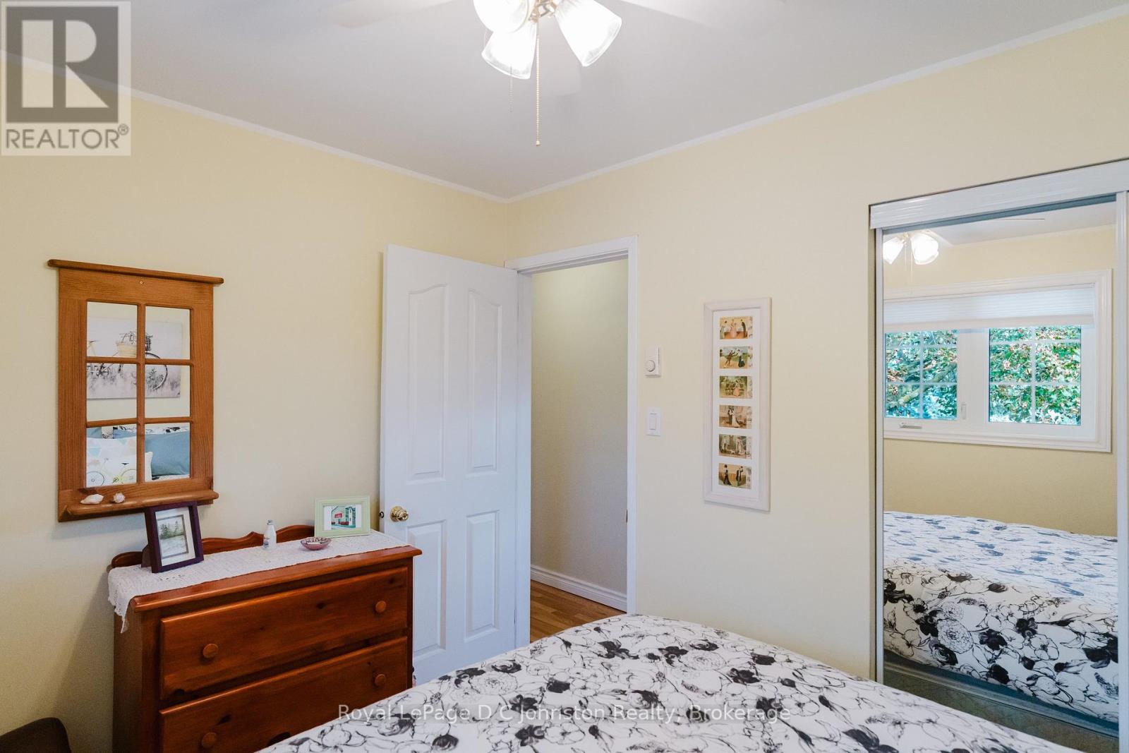 929 Wellington Street, Saugeen Shores, Ontario  N0H 2C3 - Photo 27 - X12454505