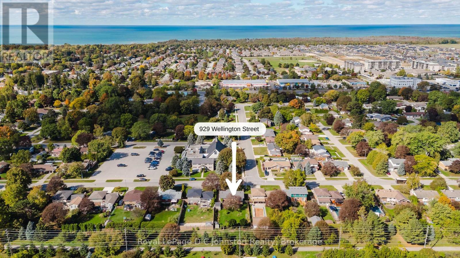 929 Wellington Street, Saugeen Shores, Ontario  N0H 2C3 - Photo 4 - X12454505