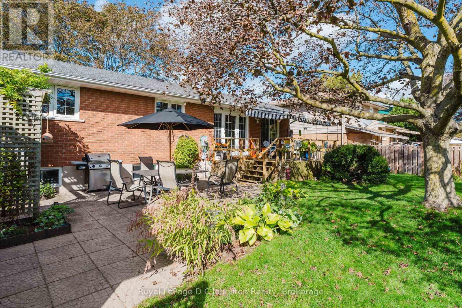 929 Wellington Street, Saugeen Shores, Ontario  N0H 2C3 - Photo 41 - X12454505