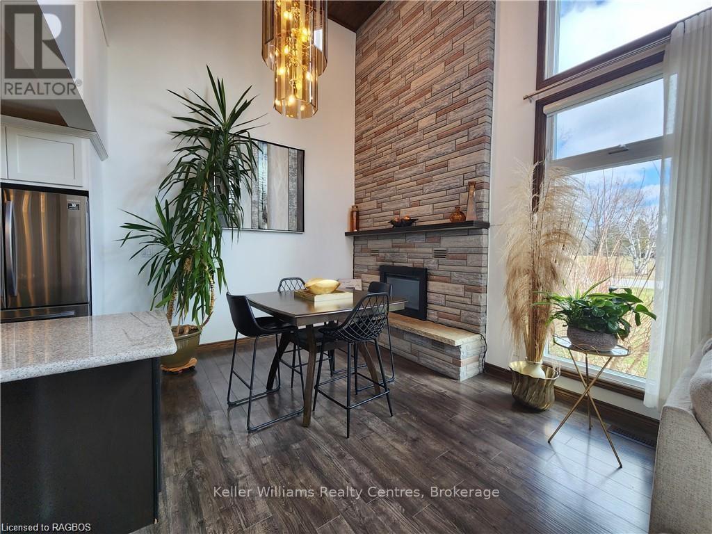 250 Tyendinaga Drive, Saugeen Shores, Ontario  N0H 2L0 - Photo 13 - X12454515