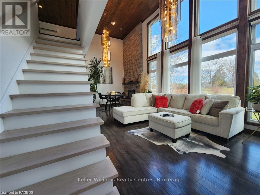 250 Tyendinaga Drive, Saugeen Shores, Ontario  N0H 2L0 - Photo 17 - X12454515