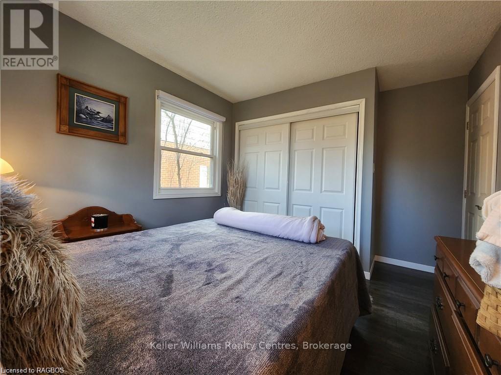 250 Tyendinaga Drive, Saugeen Shores, Ontario  N0H 2L0 - Photo 30 - X12454515