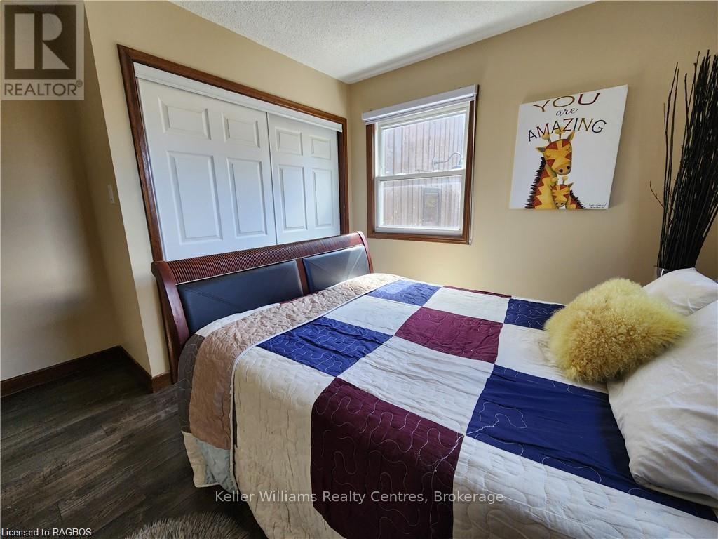 250 Tyendinaga Drive, Saugeen Shores, Ontario  N0H 2L0 - Photo 33 - X12454515