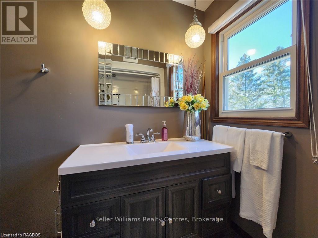 250 Tyendinaga Drive, Saugeen Shores, Ontario  N0H 2L0 - Photo 34 - X12454515
