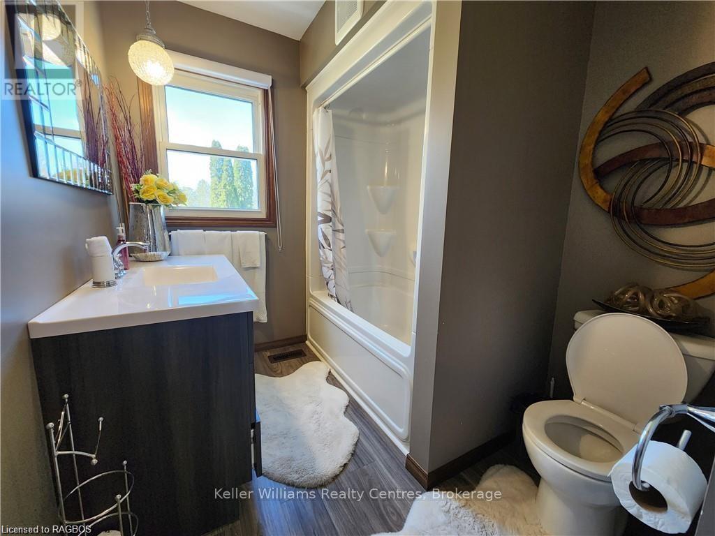 250 Tyendinaga Drive, Saugeen Shores, Ontario  N0H 2L0 - Photo 36 - X12454515